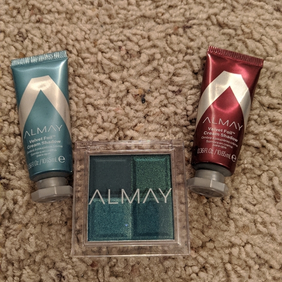 Almay eyeshadow bundle - Picture 1 of 5
